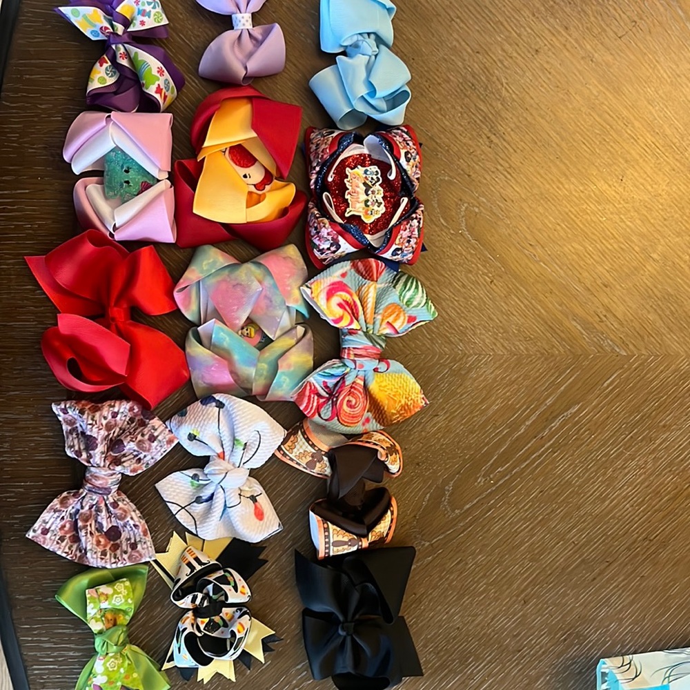 Hair bows